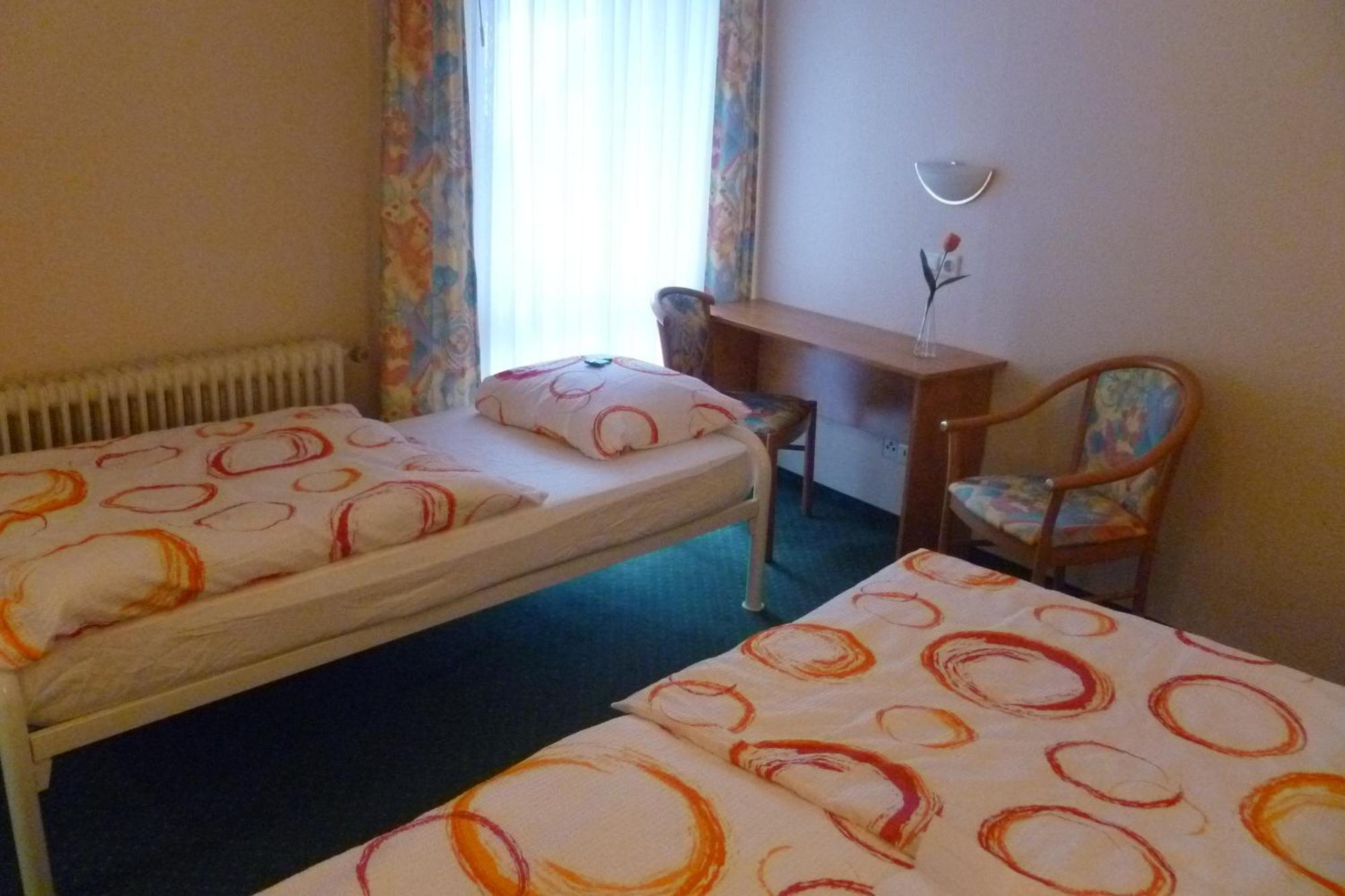 Zwilling Hotel 2*